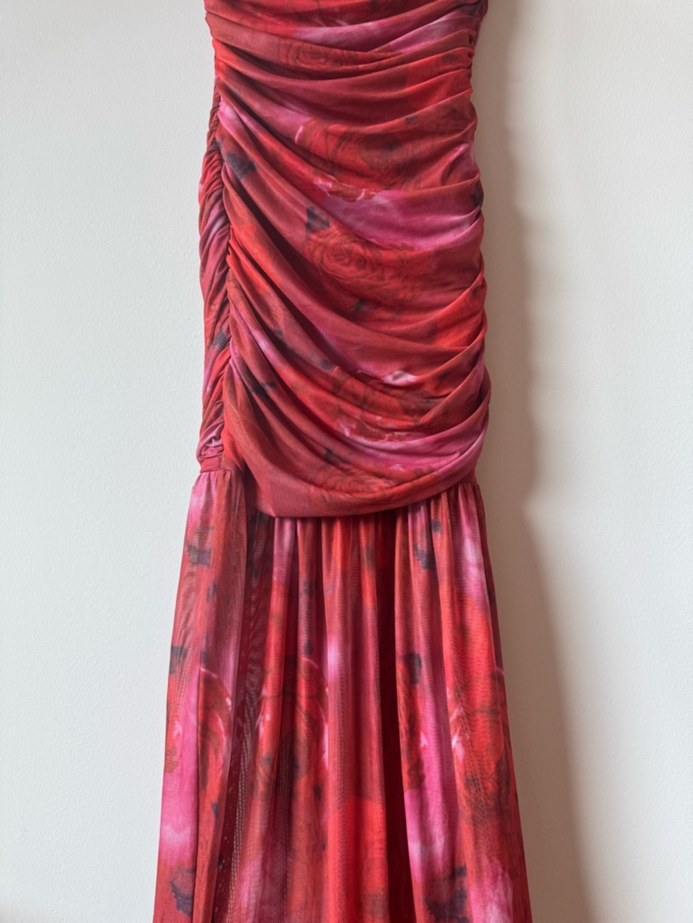 Elliatt Red Pink Ruched Mermaid Maxi Dress Roses Wedding Guest Cocktail Medium M - Picture 11 of 14